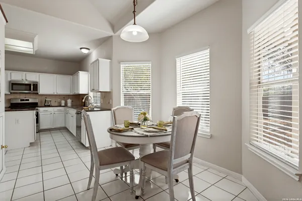 6702 MORNING SHADOW LN