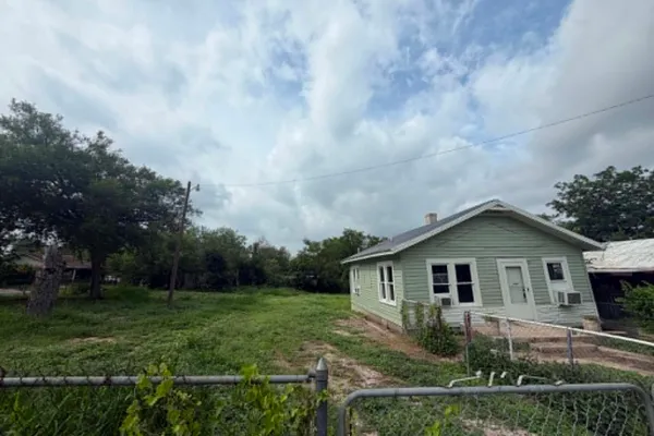 146 KOEHLER CT