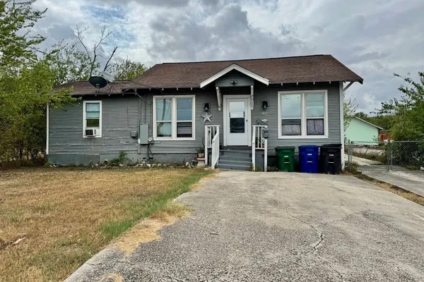 636 HOT WELLS BLVD