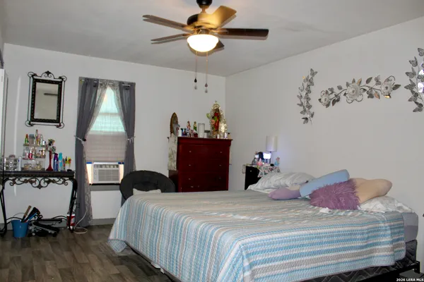 636 HOT WELLS BLVD
