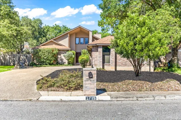 1715 ENCINO CRST