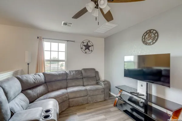 114 EXPEDITION WAY