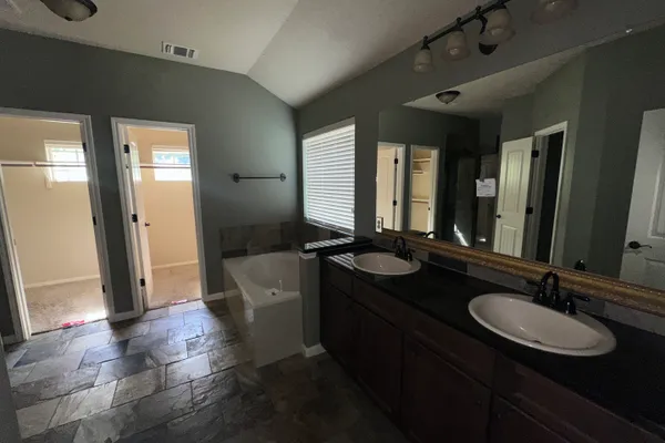 15612 ECHO LN