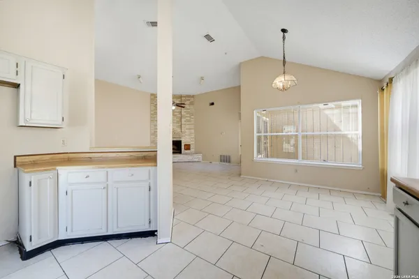 4326 KATRINA LN