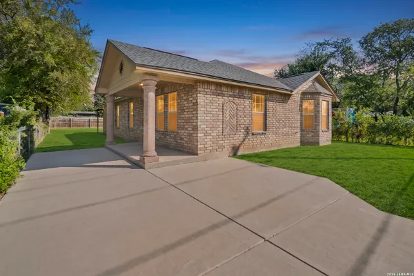 5483 JOSE LN