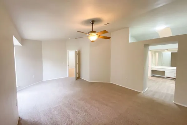 9210 GREENS PT