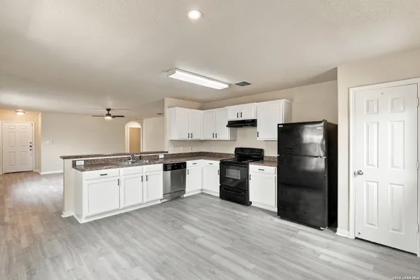 5659 FOREST CYN