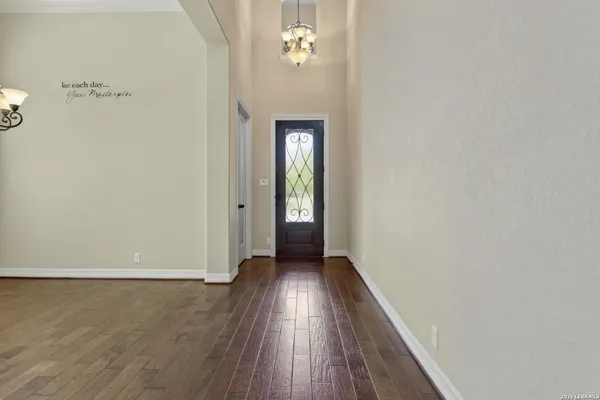 8706 WOODLAND BND