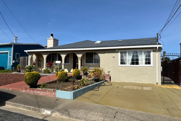 10 BRADFORD DR