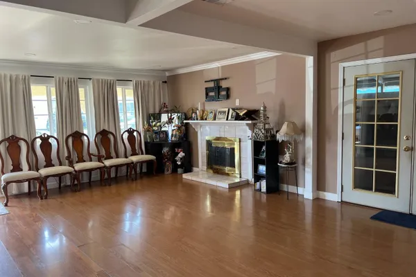10 BRADFORD DR