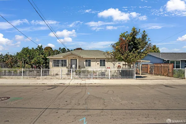 2155 ADDISON AVE