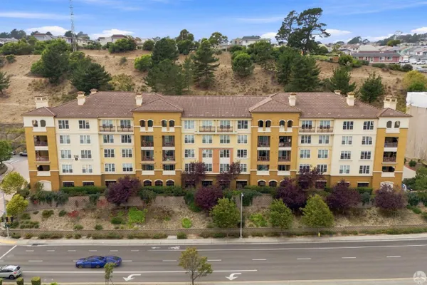 2210 GELLERT BLVD 5107