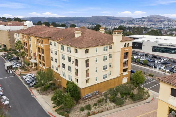 2210 GELLERT BLVD 5107