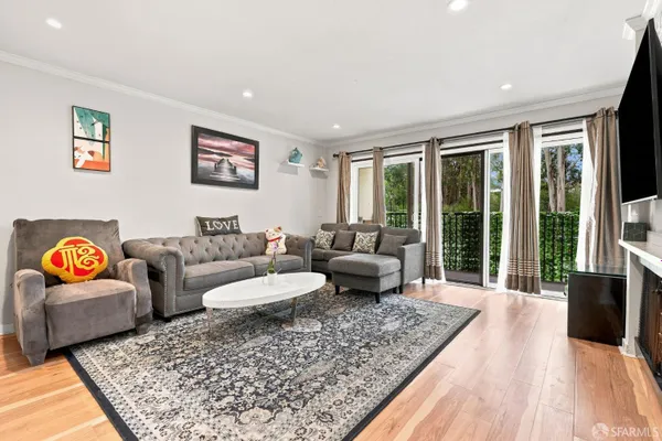 380 VALLEJO DR 126