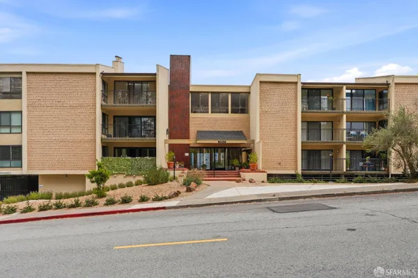380 VALLEJO DR 126