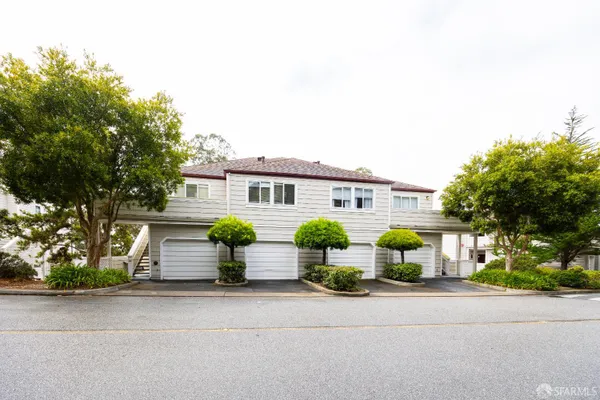495 MOUNTAIN VIEW DR 2