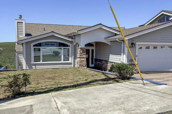 727 EL GRANADA BLVD
