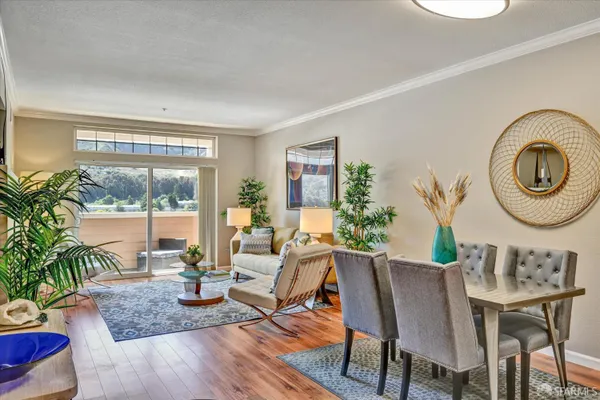 214 SWALLOWTAIL CT