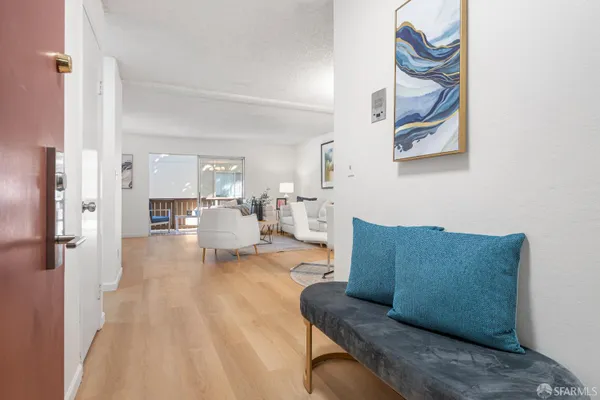 1327 WEBSTER ST B210