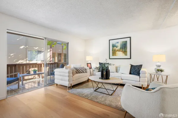 1327 WEBSTER ST B210
