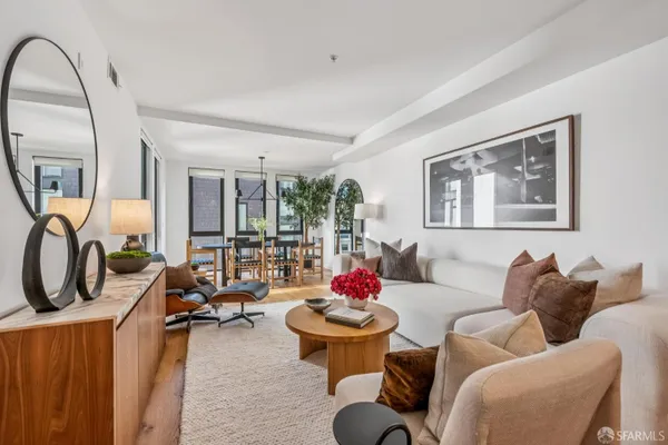 300 IVY ST 304