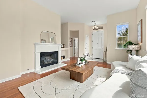650 VIEWRIDGE DR