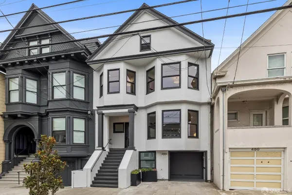 444 4TH AVE