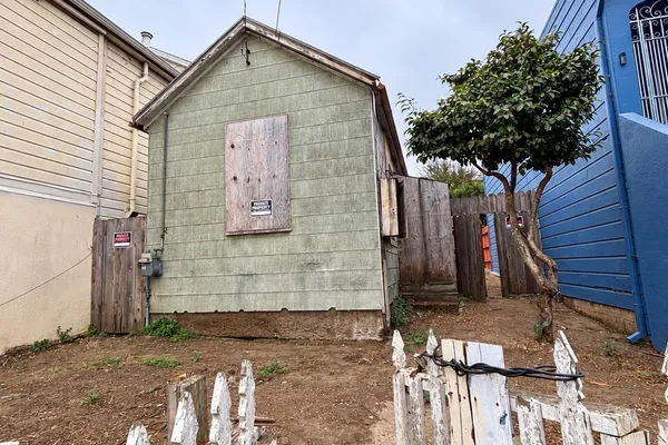 1279 GILMAN AVE