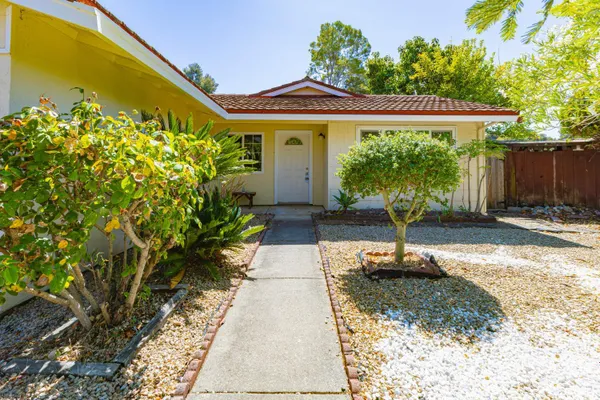 915 SEASCAPE CIR