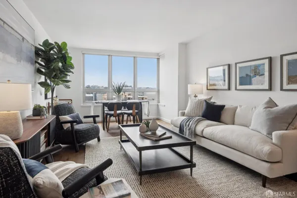 750 VAN NESS AVE 4