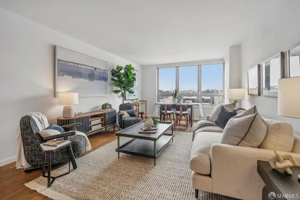 750 VAN NESS AVE 4