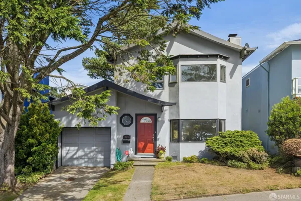 371 INVERNESS DR