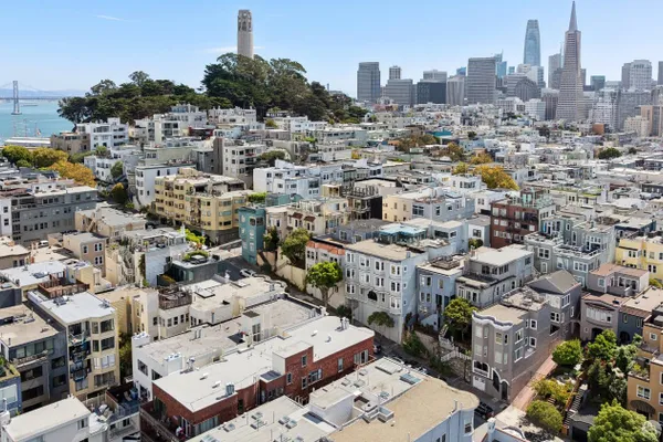 454 LOMBARD ST 9