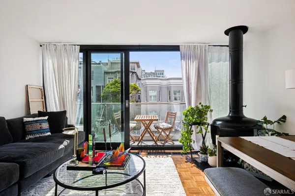 454 LOMBARD ST 9