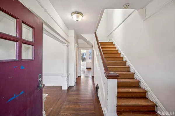 551 9TH AVE