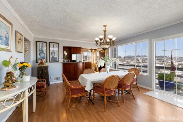 30 KAREN CT