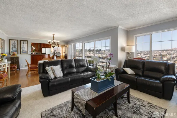 30 KAREN CT