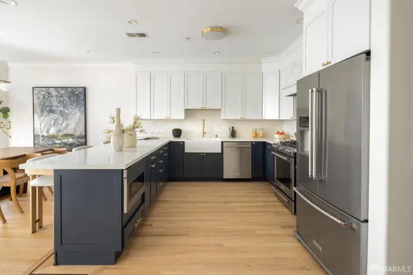 225 26TH AVE 2