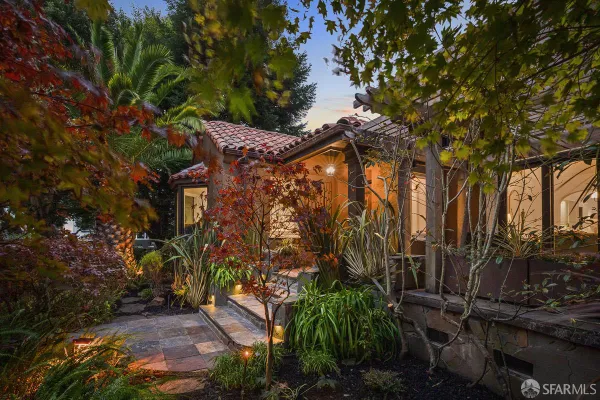 35 VENTURA AVE