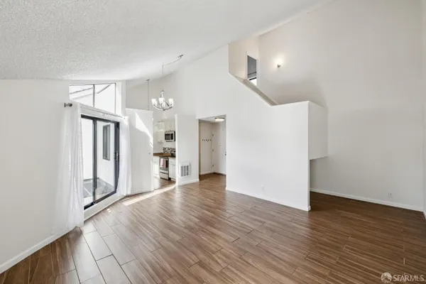 1 APPIAN WAY 710-6