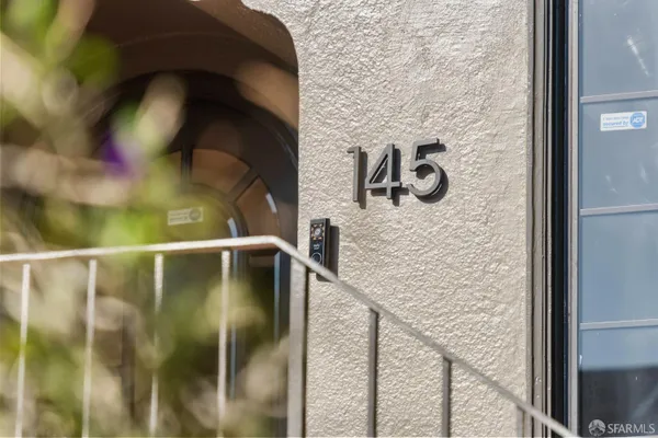 145 DE SOTO ST