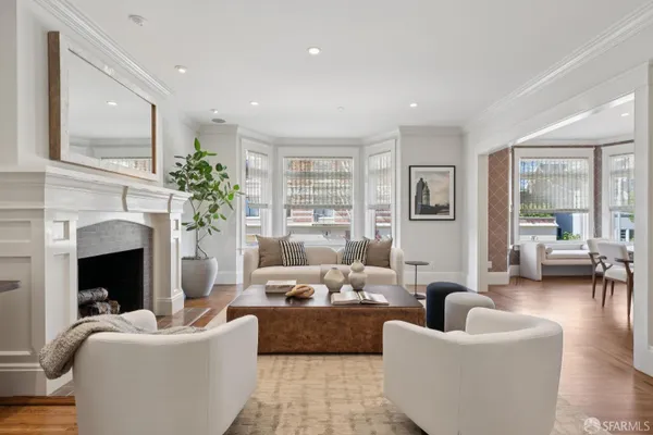 190 25TH AVE