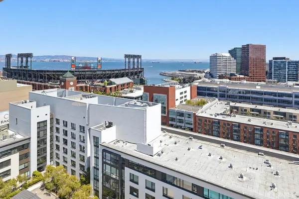 260 KING ST 1311
