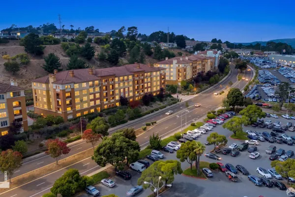 2210 GELLERT BLVD 5107