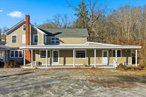 33 DEEP RIVER RD