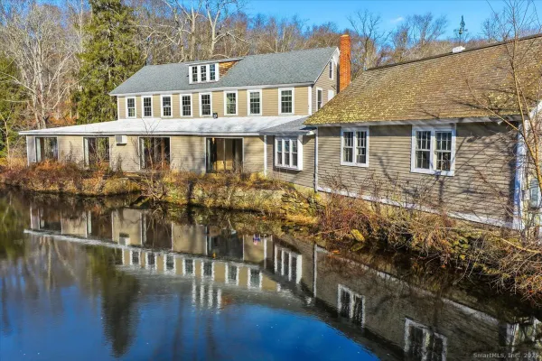 33 DEEP RIVER RD