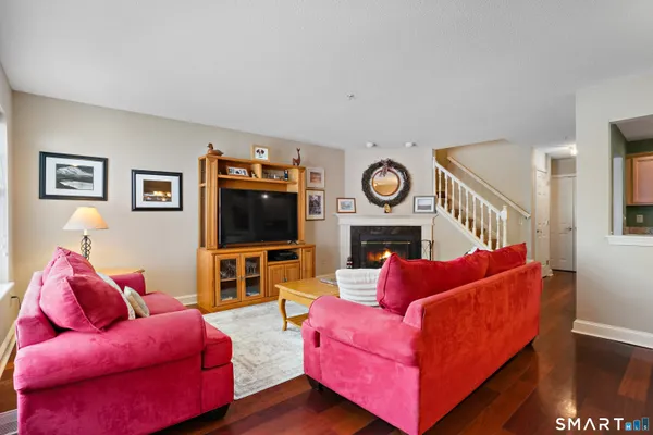 631 DANBURY RD 30