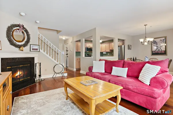 631 DANBURY RD 30