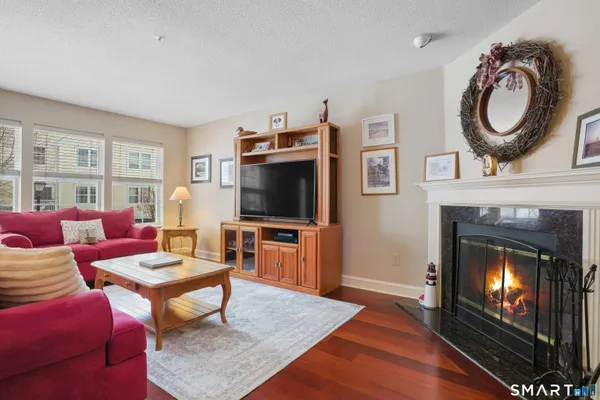 631 DANBURY RD 30