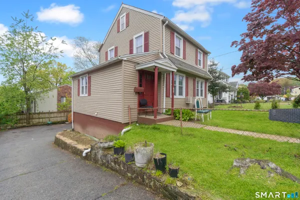 33 COLONIAL RD 9